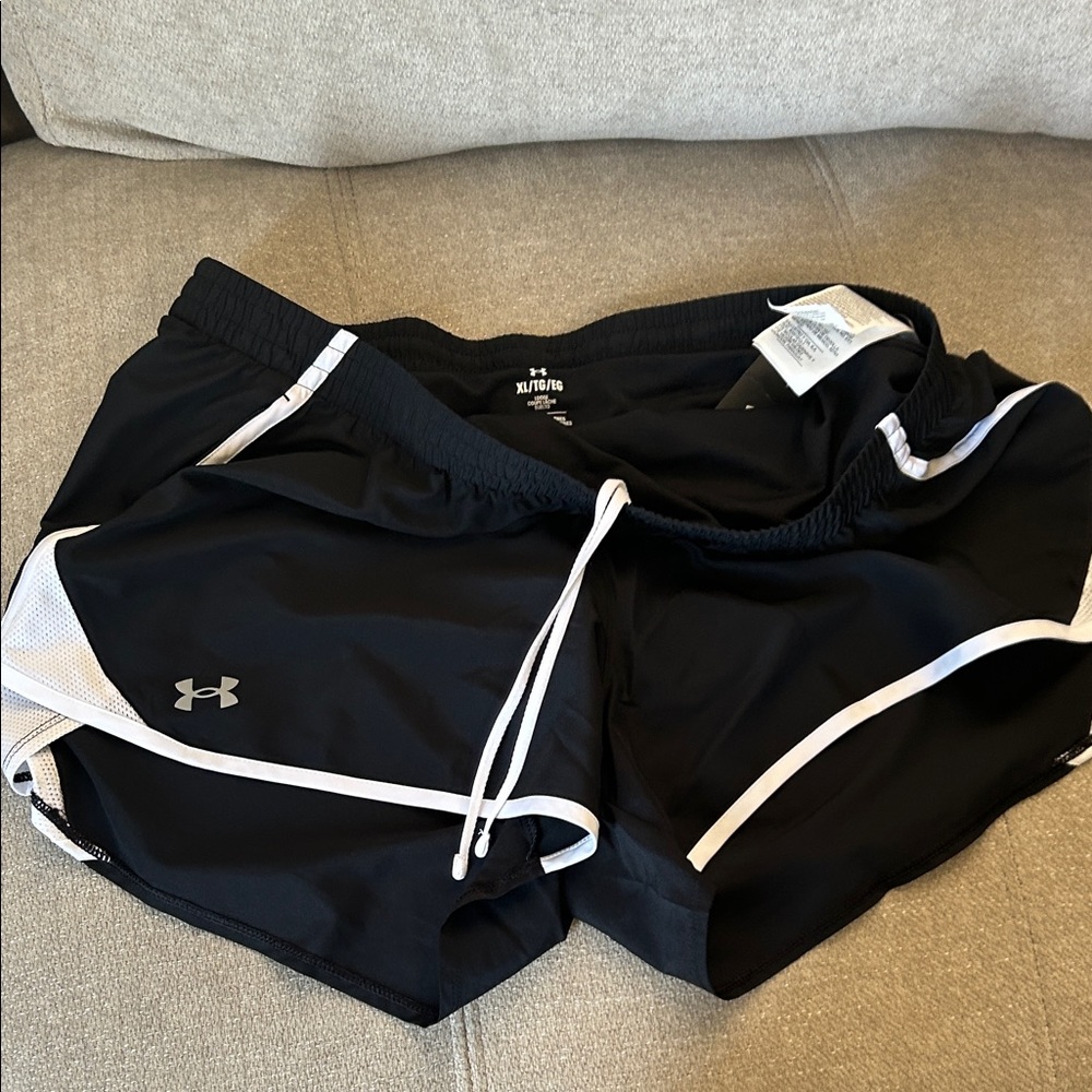 Under Armour Black Shorts with White Trim - Picture 4 of 4